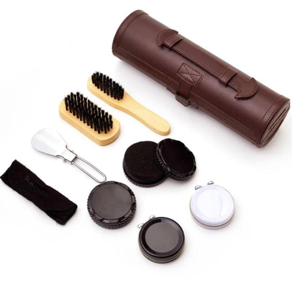 Luxuriöses Schuhputzset in praktischer Geschenkbox