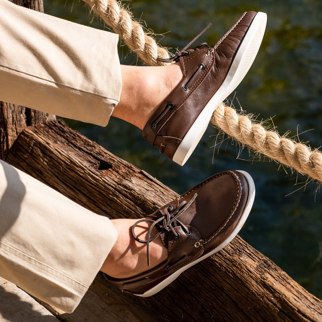 Mokassins Boot 01 mit dunkelbraunen Lederschnüren