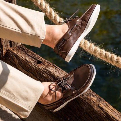 Mokassins Boot 01 mit dunkelbraunen Lederschnüren